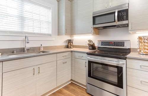 Harleston Village Apartment | 139 Wentworth St