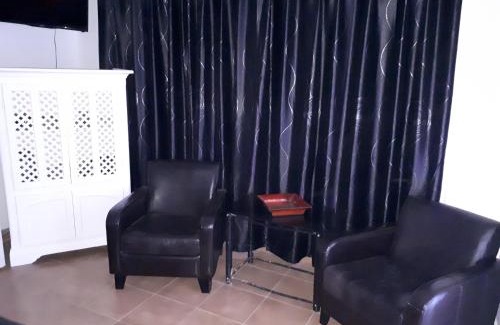 Ekurhuleni House | 13th Avenue Guesthouse Benoni