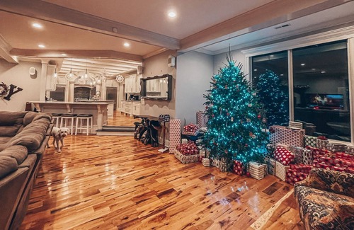 McDonald House | 14,000 sq foot Private Mansion