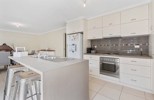 Goolwa South House | 14 Colman Rd - Modern Holiday Home close to the River and Golf Course!