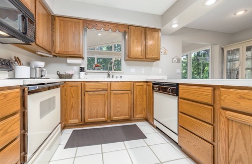 Hot Springs Village House | 14 Guindola Way - A nicely remodeled, furnished home with great views of Lake