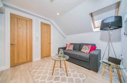 Reading Apartment | 14 Helena House Lux Apartment