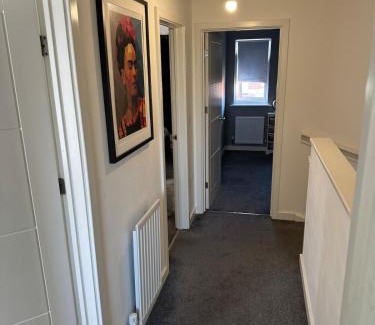 Swindon House | 14 Lumb close