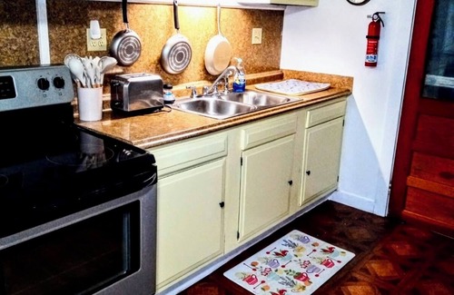 Cherry Valley House | 14 Miles To Cooperstown! Charming 3 Bedroom Farmhouse in Cherry Valley Village!