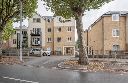 Grove Apartment | 14 Nevis Court - 2 bedroom apartment