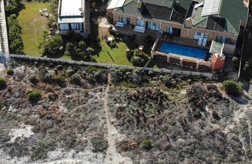 Melkbosstrand House | 14 Penguin Place, Melkbosstrand