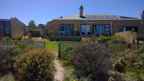 Melkbosstrand House | 14 Penguin Place, Melkbosstrand