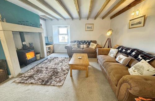 Brampton House | 14 Pennine Road, Halton-Lea-Gate