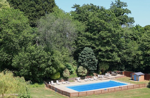 Chillington Cottage | 14 SHEPLEGH COURT, family friendly, with pool in Blackawton