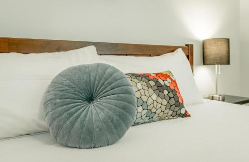 Chattanooga Hotel | 14 The Nelson Room - A PMI Scenic City Vacation Rental