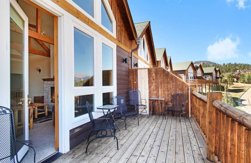 Estes Park Condo | 140 m² Condo ∙ 2 bedrooms ∙ 6 guests