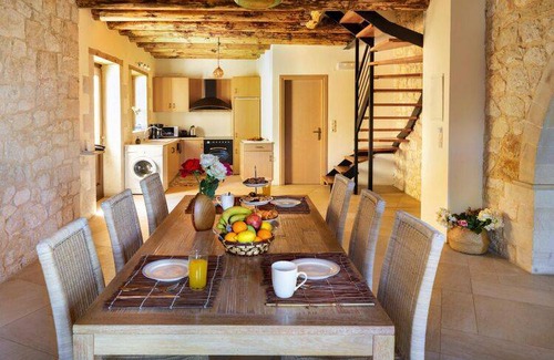 Maheri House | 140 m² House ∙ 2 bedrooms ∙ 5 guests