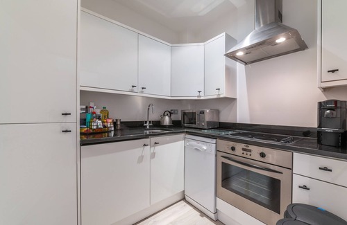 Tower Hill Apartment | 140 Minories