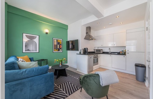 Tower Hill Apartment | 140 Minories