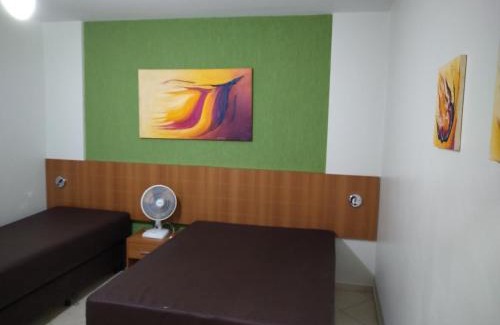 J Jeriquara Apartment | 1406 AP 2 Quartos, Banheira de Hidro privativa , bebidas liberadas nas piscinas e internet no ap, proximo ao shopping singapura