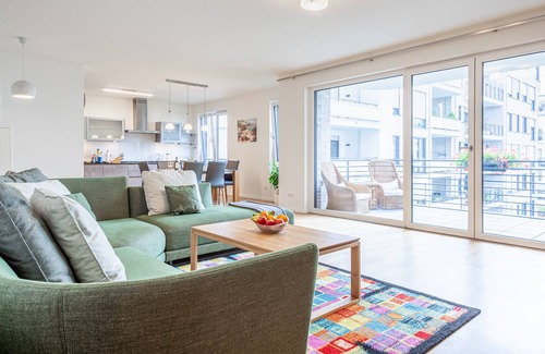 Flingern Nord Apartment | 140m2 luxury apartment，free underground parking