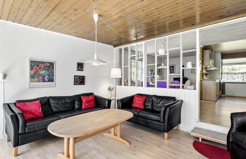 Oster Somarken House | 1438 Aakirkeby - Sortspættevej 10