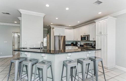 Caribbean Isle House | 1460 Bermuda Dr