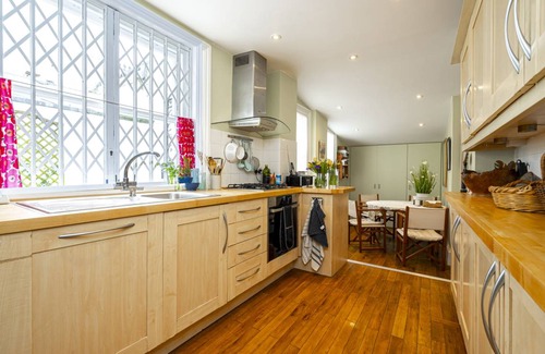 Belsize Apartment | 148 m² Apartment ∙ 2 bedrooms ∙ 4 guests