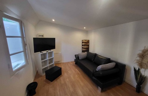 Cros-de-Cagnes Ski Chalet | 14m² studio close to the beach