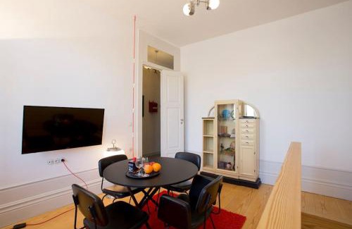 Lordelo do Ouro e Massarelos House | 14º Esquadra — Cais das Pedras Guest House
