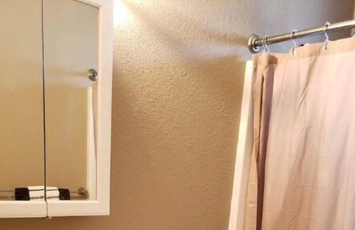 Thorpe Westwood Apartment | 14th Avenue Suites #2