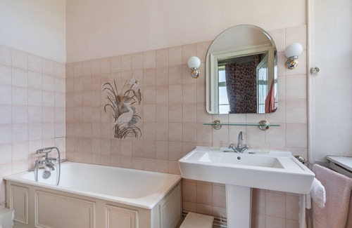 Dangeul Other | 15 Bedroom Castle in Dangeul