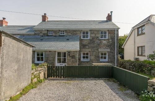 Pendeen House | 15 Boscaswell Downs