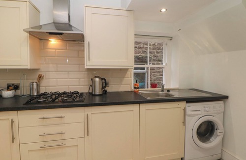 Bakewell Cottage | 15 Calton View