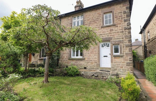 Bakewell Cottage | 15 Calton View