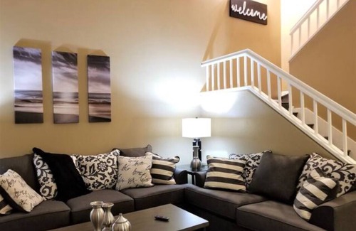 Tustin House | 15 MIN TO DISNEY 3 bedroom luxury home near Irvine