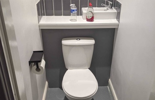 Everton Cabin | 15 min walk to Anfield stadium sleeps 7 purpose built bunk bed