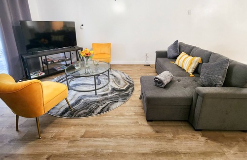 Oak Ridge Condo | 15 mins from Disney World. Family-sized Remodeled condo 2 BR 2 BT