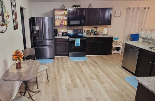 Meridianville House | 15 mins from everything in Huntsville !