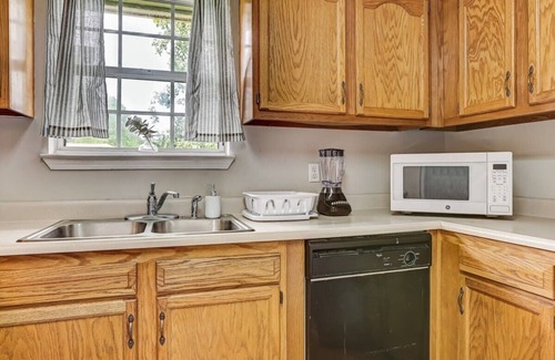 Savannah House | 15 Mins to Hospital&Downtown! Brandlewood Bungalow