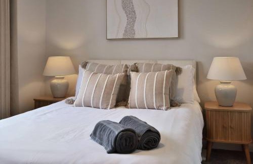 Hereford House | 15 Mins Walk To City Park 3 Carsgardenshopspub