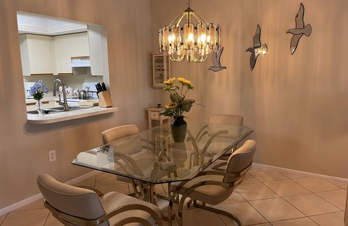 Gulf Gate Estates Villa | 15 Minutes to Siesta Key Beach & Fabulous Community Pool!