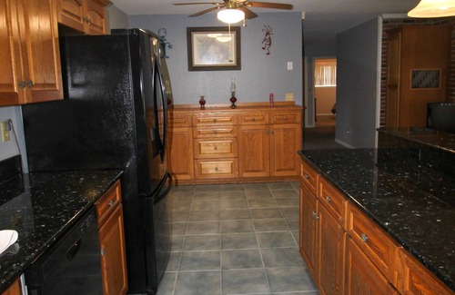 Crystal River House | 15 Minutes to the Gulf of Mexico! Beautiful home on Lake Rousseau