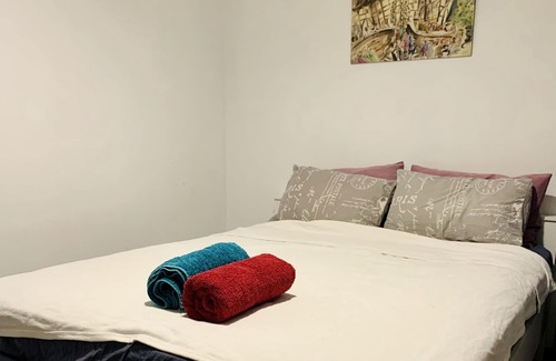 Booragoon House | 15% OFF/Long Stay /Cosy Queen Bedroom Near City/Swan River/Fremantle In a House