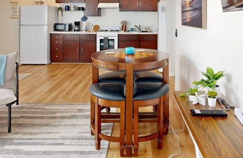 Ventura House | 15%Off Oct! Steps To Sand/Downtown, Great Location