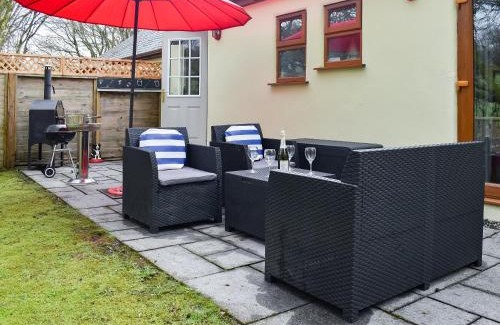 Camelford House | 15 Pebble Cottage