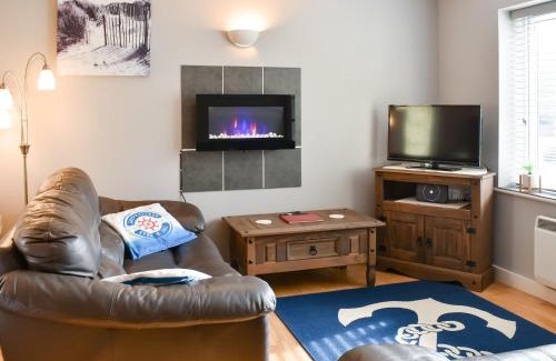Camelford House | 15 Pebble Cottage