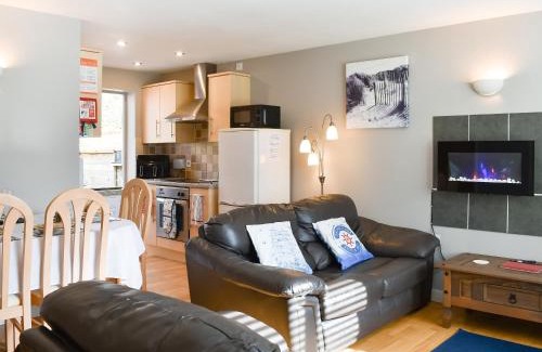 Camelford House | 15 Pebble Cottage