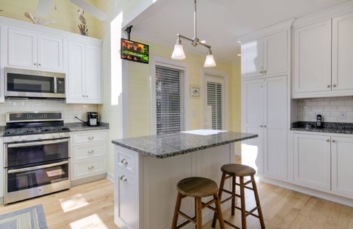 Pelican Bay House | 15 Pelican Bay by AvantStay | ποΈ π Close to Beach and Pool!