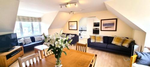 Perranporth House | 15 Penhale, Perranporth