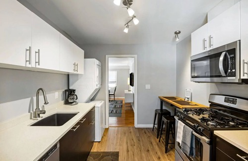 Brookwood Condo | 15 Standish Ave NW