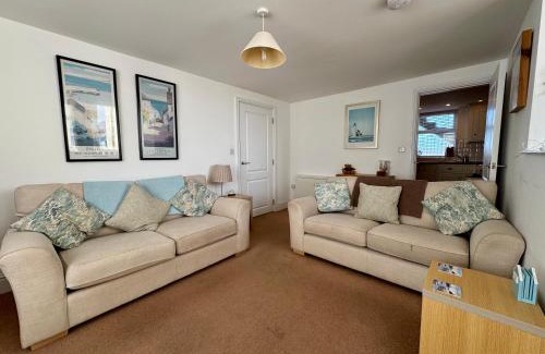 Trearddur Bay House | 15 The CLIFF APARTMENT-2 BED- SEA VIEW