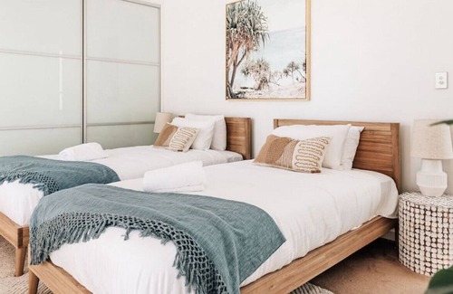 Mount Coolum House | 15 Waterline Close · Beach house retreat - walk to the beach
