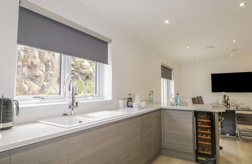 Banff Cottage | 15 WATERS EDGE, family friendly, with a garden in Banff