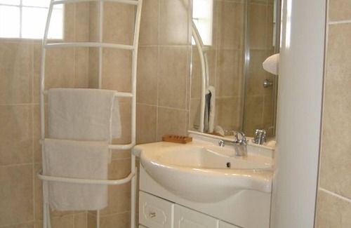 Les Baumettes Apartment | 150 m to the sea , apartment for 6 pers NICE south of France